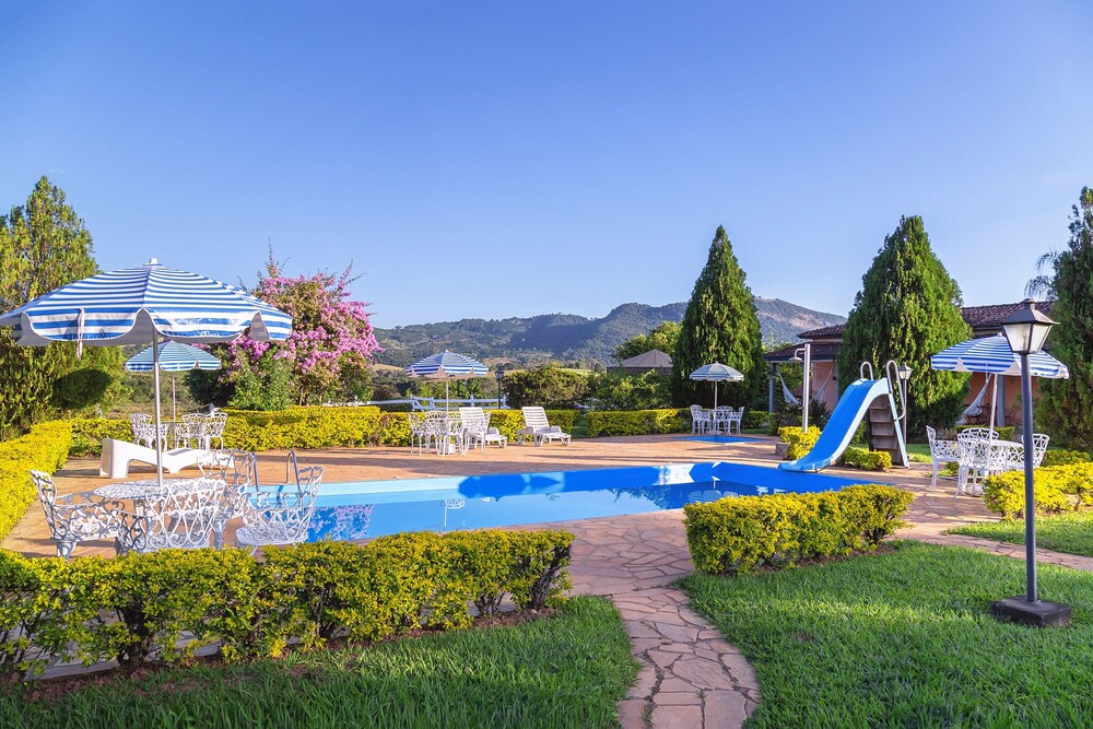 Cambuquira Minas Gerais fonte: exp.cdn-hotels.com Fonte: exp.cdn-hotels.com